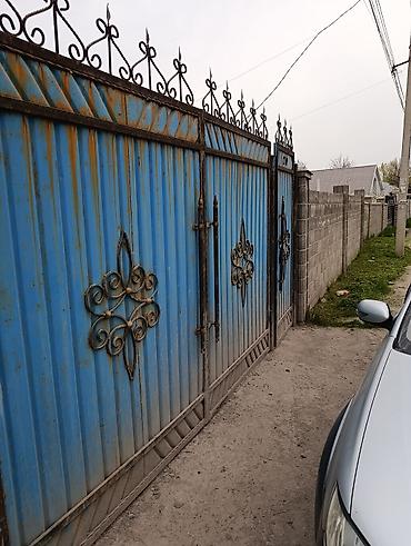 Продажа коттеджей и домов: Продается частный дом в районе аламединского рынка с участком 11 — 1