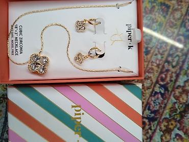 Zərgərlik dəstləri: Dəstə daxildir: Sırğa — 2