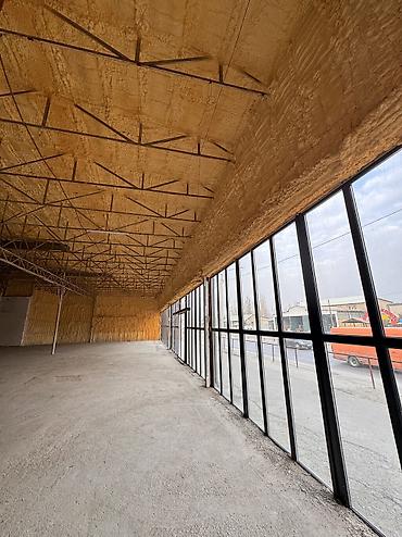 Продажа помещений свободного назначения: Продаётся коммерческое помещение 905 кв.м. (10 соток) Сокулук центр, у — 3