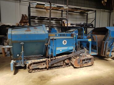 Асфальтоукладчики: Промышленный Асфальт укладчике 2004го года выпуска-платформа синего at lalafo.kg — 2 Асфальтоукладчики: Промышленный Асфальт укладчике 2004го года выпуска-платформа синего — 2