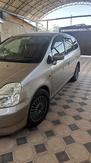 step wgn: Honda Stream: 2002 г., 2 л, Автомат, Газ, Минивэн — 2