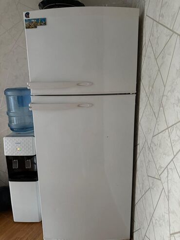 Кухонные комбайны и измельчители: Б/у 2 двери Beko Холодильник Продажа, цвет - Белый, Встраиваемый