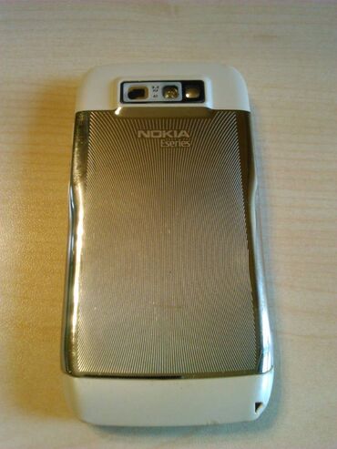 Nokia: Nokia E71, rəng - Qızılı — 3