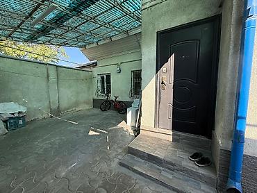 Продажа домов: 5 комнат, 138 м², 1 соток, Бишкек, ул. Матросова Риэлтор — 10