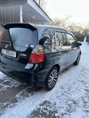 автомобили хонда фит: Honda Fit: 2005 г., 1.3 л, Вариатор, Бензин