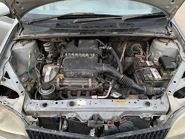 uz fe: Toyota Platz: 2000 г., 1 л, Автомат, Бензин, Седан — 8
