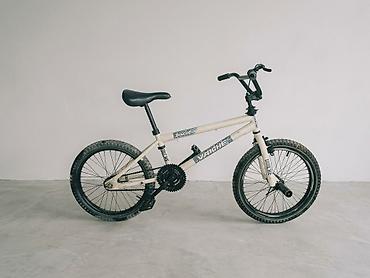 Спорт и хобби: BMX велосипед VAIHGE - Формат: классический BMX для трюков и — 1