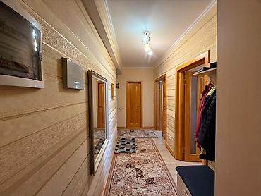 2 8: 2 комнаты, 90 м², ул. Ахунбаева / Бакаева Элитка, 4 этаж, Евроремонт — 3