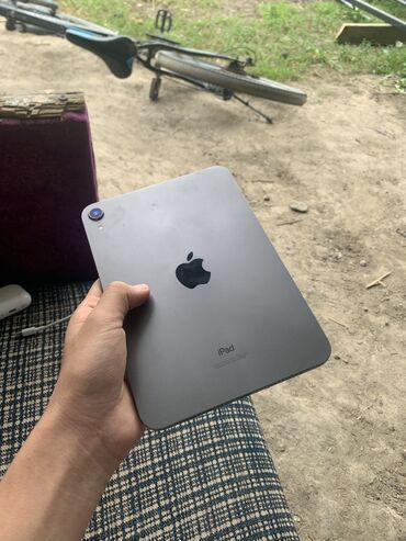 Apple iPhone: IPhone 16e 🍏, Б/у, 256 ГБ, Коробка