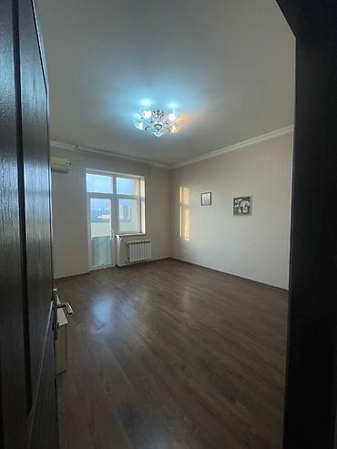 Mənzillər: Hövsan Mida 1. Manzil orta blokda yerlasir Otaqlar ayri-ayri — 10