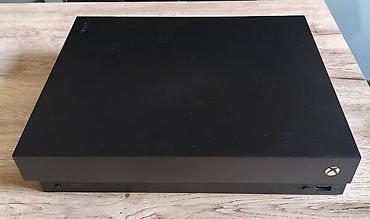 xbox one oyunlar: Xbox One X 1tb ideal vəziyyətdədir. Oyunlar verilir GTA5; NFS ; WATCH — 3