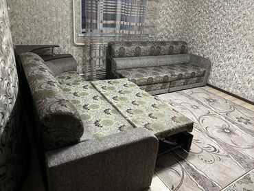 Угловые диваны: Продаю угловой диван, использовали только в летний период, практически — 4