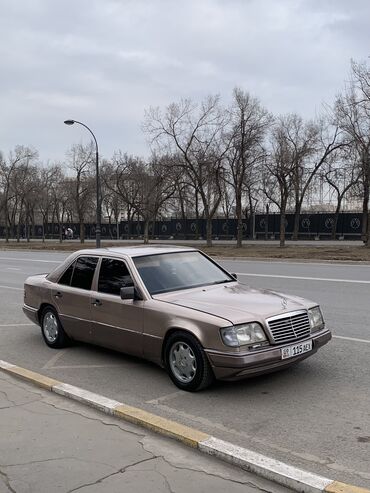 Mercedes-Benz: Mercedes-Benz E-Class: 1993 г., 2.2 л, Автомат, Бензин, Седан