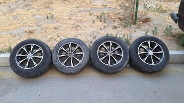 Disk Satılır 4 ədəd. R13 disklər 4 boltlu.Vaz maşınlarına gedir