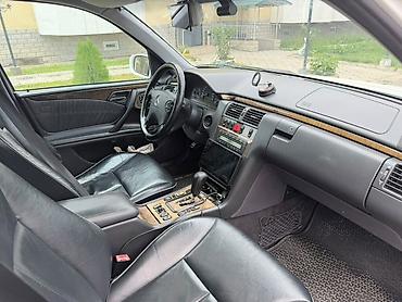 Продажа авто: Mercedes-Benz E-Class: 2002 г., Автомат, Бензин, Седан — 4