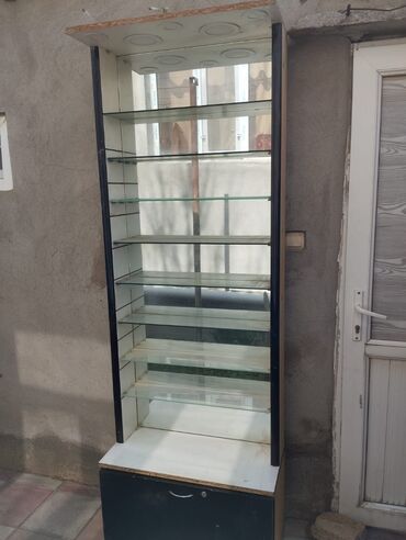 konfet vitrin: Продаются витрины в хорошем состоянии,с подсветкой,с зеркалами