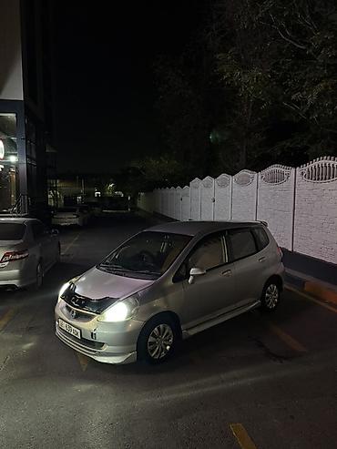 windom 2003: Honda Fit: 2003 г., 1.3 л, Вариатор, Бензин, Хэтчбэк — 1