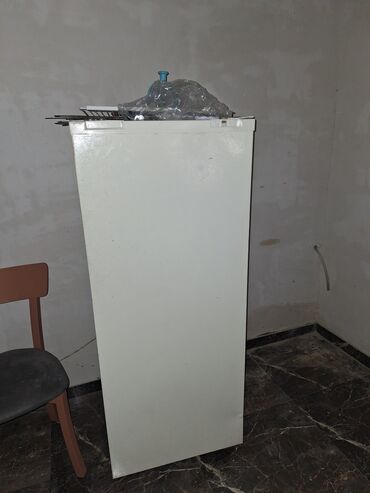 Rover: Aşağıdan açılan qapılı, tək qapılı mini soyuducu. Xüsusiyyətlər: -
