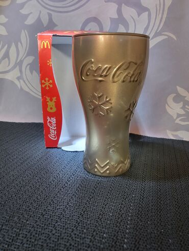 Čaše: Casa nova coca cola,limitirana bozicna serija iz 2021god. Nova — 8