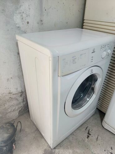 regular paltaryuyan qiymeti: Paltaryuyan maşın Indesit, 5 kq, İşlənmiş, Avtomat, Qurutma var, Kredit yoxdur, Ünvandan götürmə, Ödənişli çatdırılma, Rayonlara çatdırılma