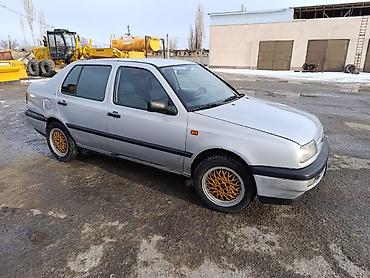 Volkswagen Vento: 1994 г., Седан