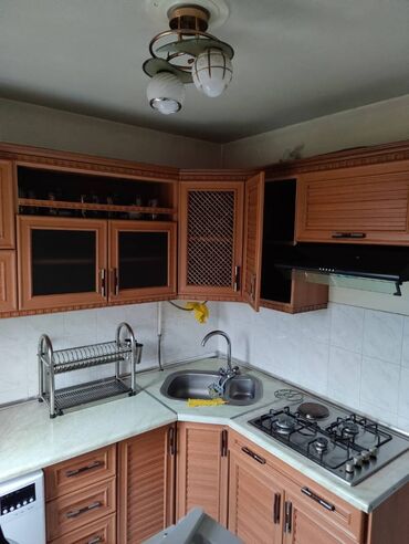 Uzunmüddətli kirayə mənzillər: 8 KM (Neftçilər m/s 6-7 dəqiqəlik məsafədə),Heydər parkının yanında, 5 — 7