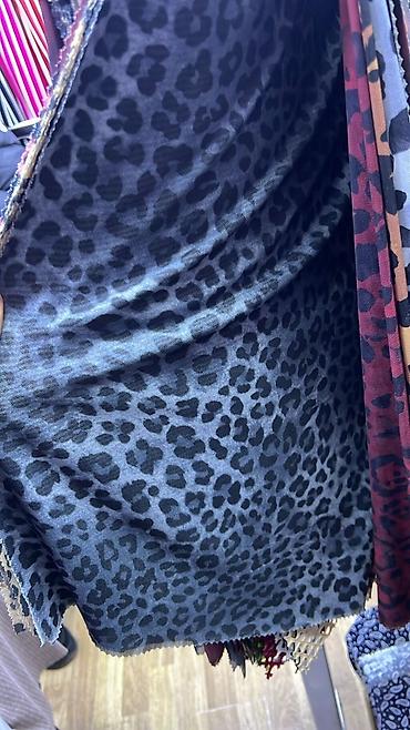 Повседневные платья: Продаю отрезы ткани. Очень дешево. Ткани для платьев, двоекрубашек — 4