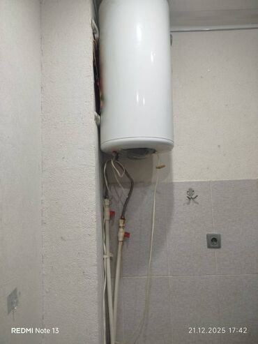 Uzunmüddətli kirayə mənzillər: Xaqlar metrosu yanınında mənzil kirayə verilir. Mərtəbə 16/4. Ümumi — 4