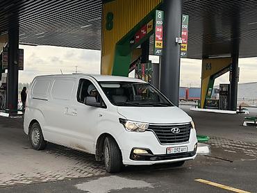 Hyundai Grand Starex: 2018 г., 2.5 л, Автомат, Дизель, Фургон