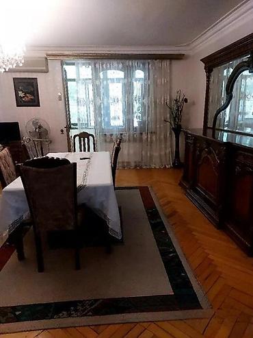 merdekanda ucuz kiraye evler gunluk: Bakı, Yasamal, 4 otaqlı, Köhnə tikili, m. İnşaatçılar, 100 kv. m — 3