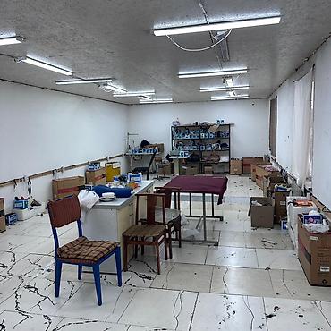 аренда швейного цеха: Сдаю Швейный цех, 120 м², Электричество, 3-фазная система электроснабжения, Готовый бизнес, С парковкой — 6