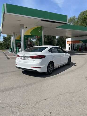 грузовой техники: Hyundai Avante: 2018 г., 1.6 л, Автомат, Бензин, Седан