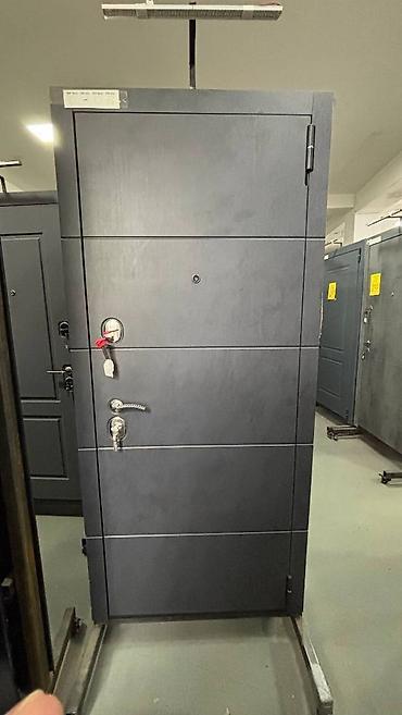 Межкомнатные двери: Входная дверь с декоративной панелью внутри и снаружи — это — 5