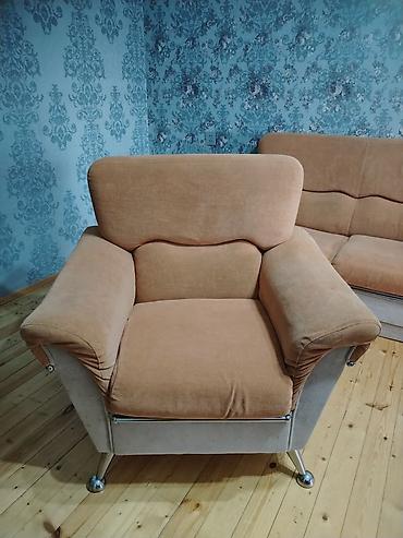 işlənmiş divan kreslo ucuz: İşlənmiş, Divan, 2 kreslo, Bazalı, Açılan — 3