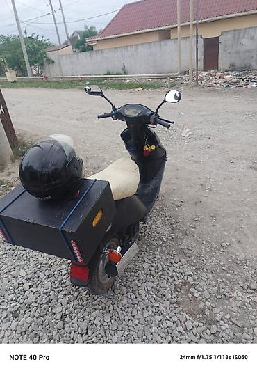 mon moto: Şəhər içi rahat hərəkət üçün praktik skuter. Xüsusiyyətlər: - Rəng — 3
