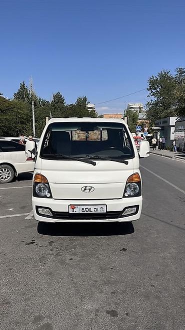 портер 2 2022: Hyundai Porter II — компактный городский грузовик с трехсторонней — 2