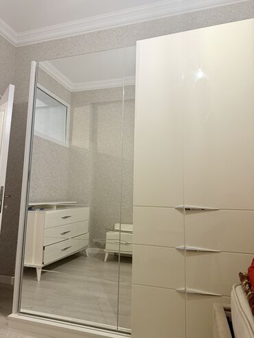 кух гарнитур бу: İkinəfərlik çarpayı, Dolab, Komod, Termo, İşlənmiş