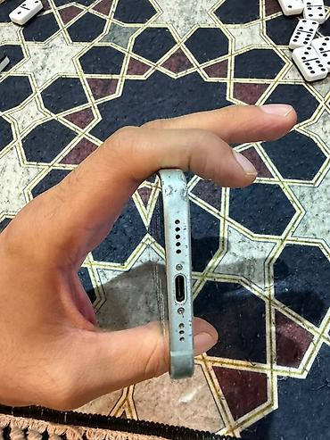 iphone 15 sadə: IPhone 15, Yaşıl, Face ID — 7