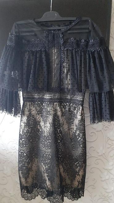 Zərif qara krujeva don - Model: çiyinləri açıq, boğazdan bağlanan