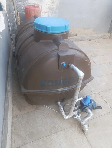 Qamaklar: Bak, Plastik, 1000 l l, İşlənmiş, Ünvandan götürmə