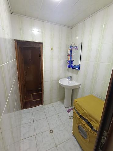 Həyət evləri və villalar: 3-cü mikrorayon 3 otaqlı, 150 kv. m, Orta təmir — 4
