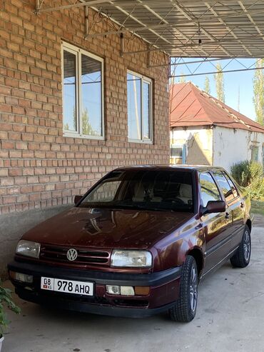 купить авто аварийном состоянии: Volkswagen Vento: 1993 г., 1.8 л, Механика, Газ, Седан