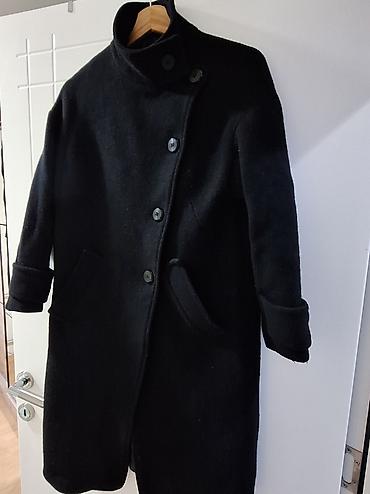 Kaputi: Zara vuneni kaput – crni, elegantan i topao. - Veličina: XS (odgovara — 7