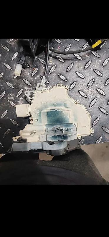 ajkula auto: AUDI Q7 4M 3 BRAVA VRATA ZADNJA LEVA 4G0839015C | Audi q7 q5 q3 q2 — 2