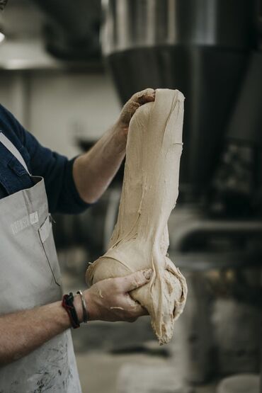 производство перчаток: 🗣Требуется пекарь со стажем работы в пекарню. 🗣 Требуется грузчик на