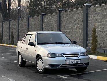 Daewoo: Daewoo Nexia: 2010 г., 1.6 л, Механика, Бензин, Седан