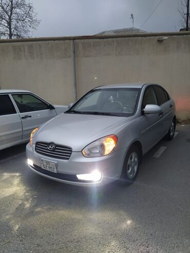 Hyundai: Hyundai Accent: 1.4 l | 2006 il Sedan