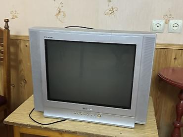 Kineskop televizor (Rexant/Flano markalanması görünür), gümüşü korpus