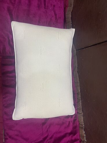 подушка для шейи: Ортопедическая подушка, отлично подойдет чтобы хорошо выспаться)