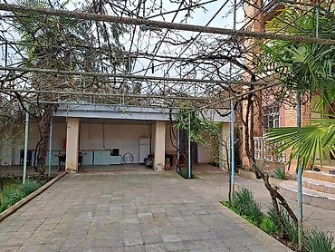 gencede satlan evler: 7 otaqlı, 318 kv. m, Orta təmir — 3